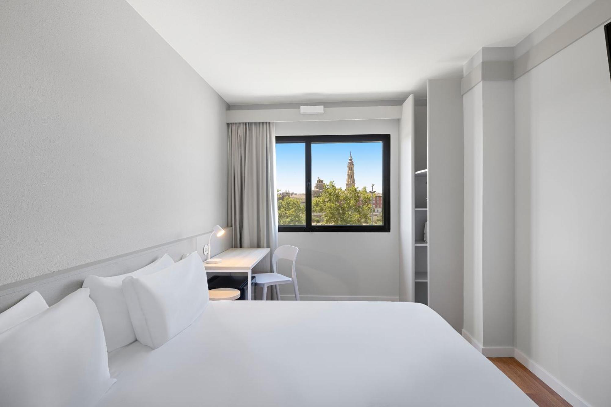 B&B Hotel Zaragoza Centro エクステリア 写真